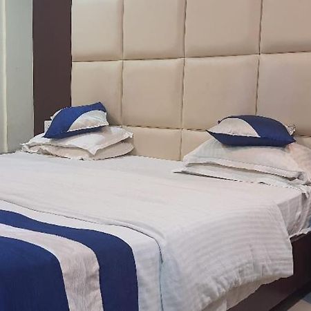 Hotel Presidency Inn Kalkutta Kültér fotó