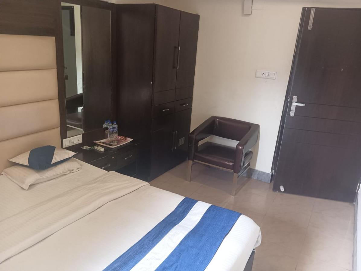 Hotel Presidency Inn Kalkutta Kültér fotó