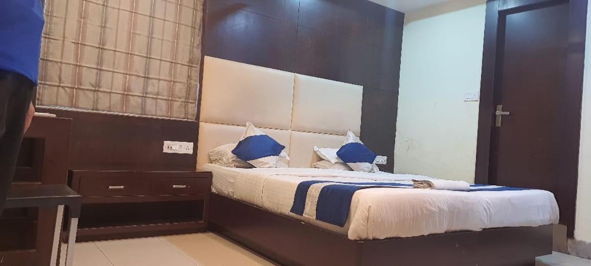 Hotel Presidency Inn Kalkutta Kültér fotó